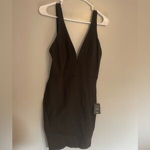 NWT Lulu’s black V-neck dress